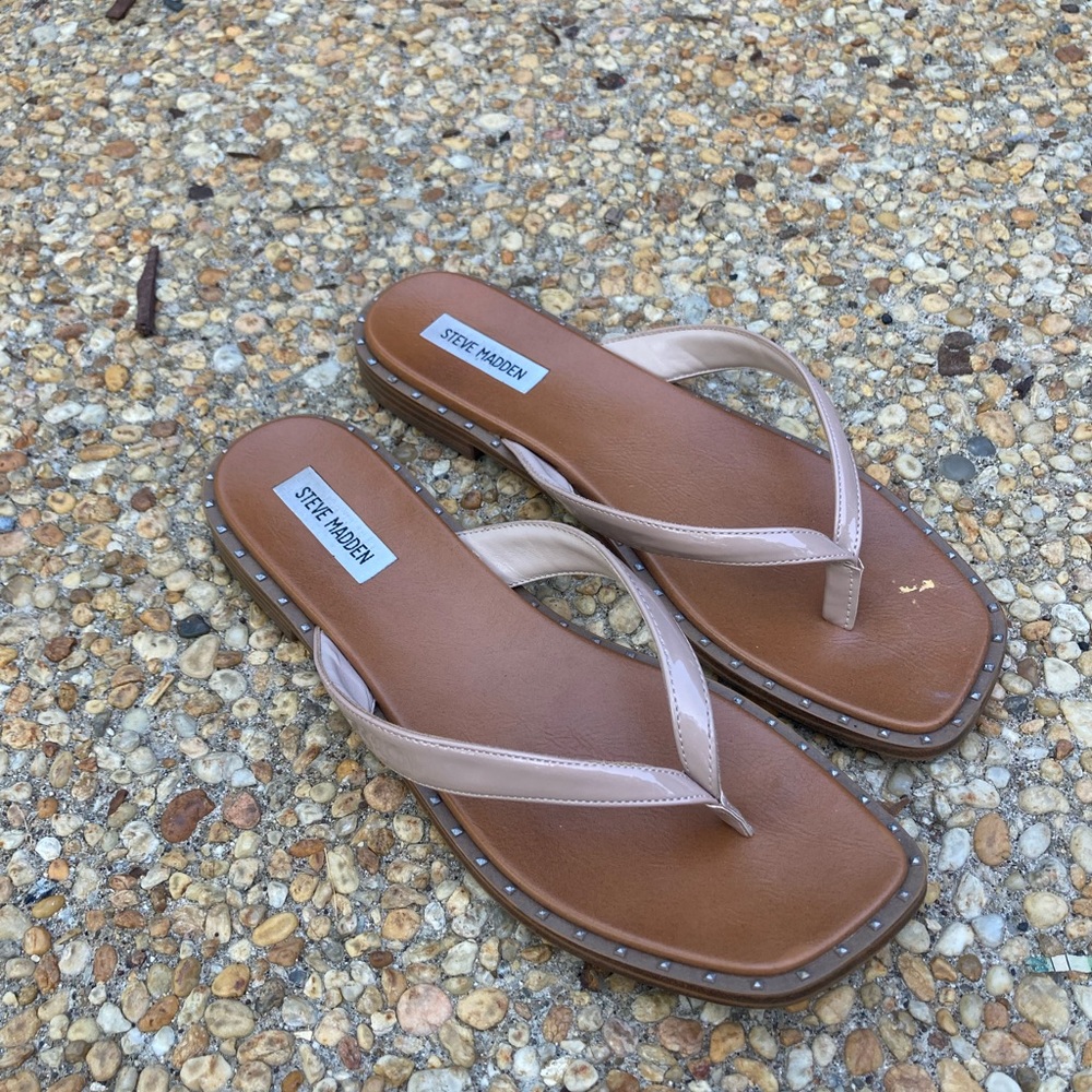 Steve Madden flip flops